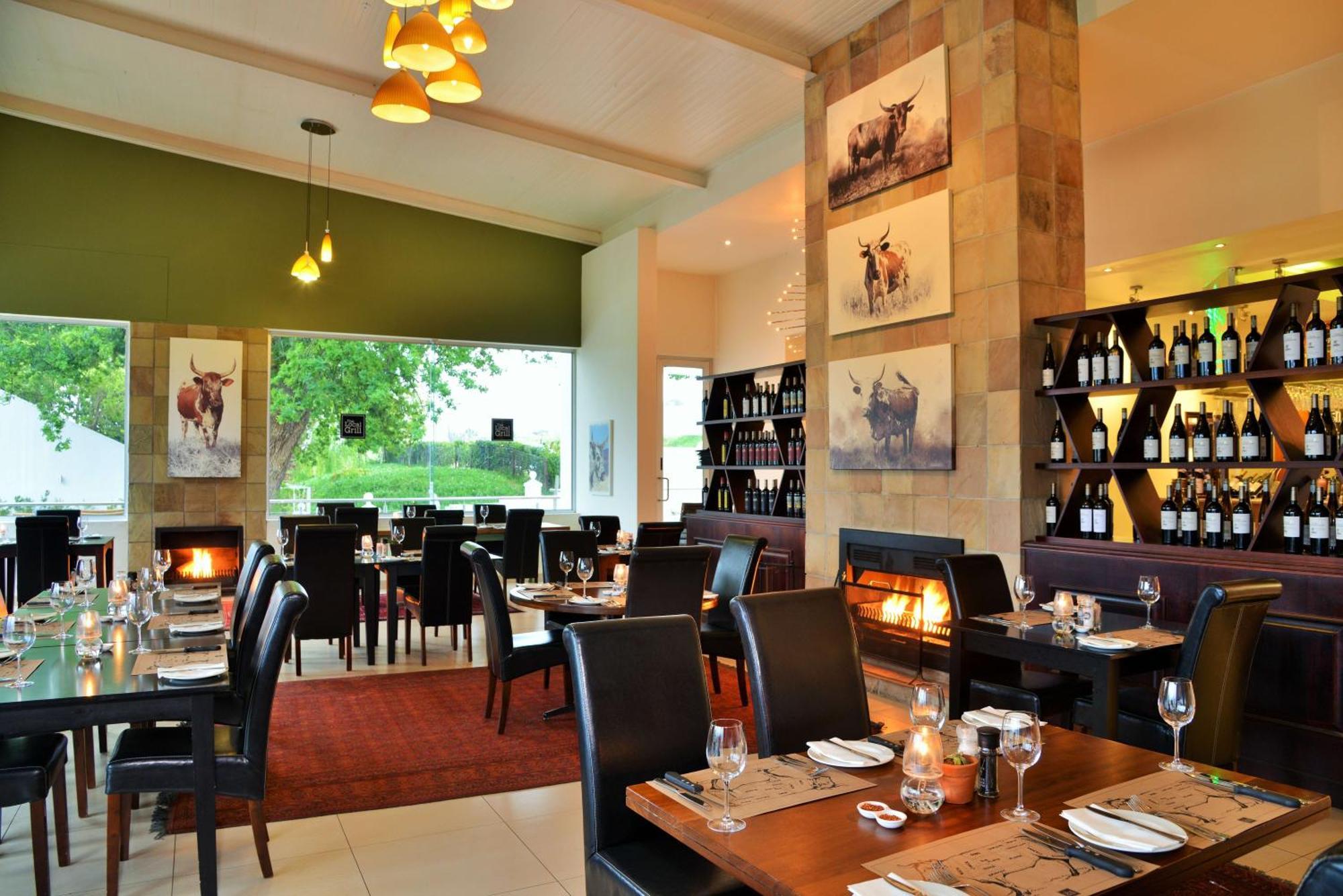 The Coach House At Val Du Charron Hotel Wellington Exterior foto