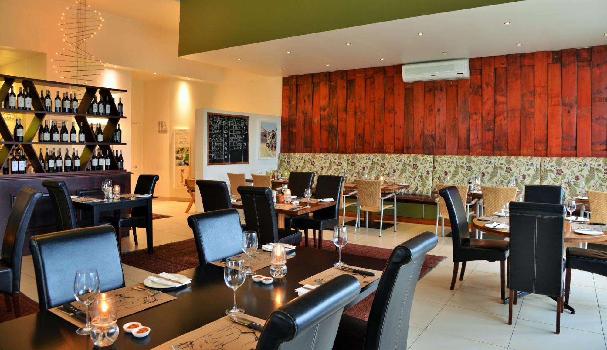 The Coach House At Val Du Charron Hotel Wellington Exterior foto