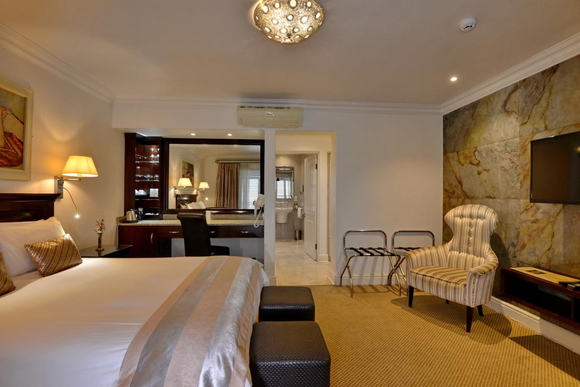 The Coach House At Val Du Charron Hotel Wellington Exterior foto